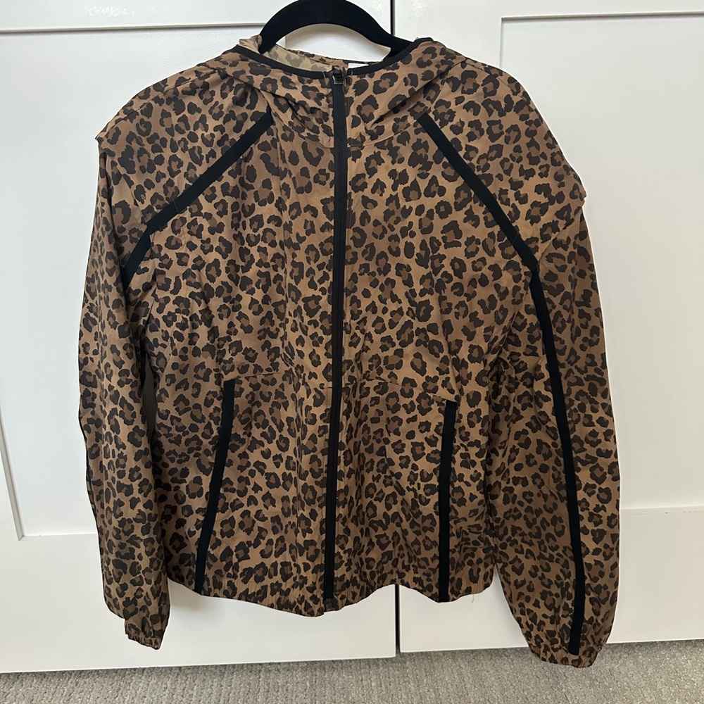 Lululemon Transformable Leopard Windbreaker NWT - image 1